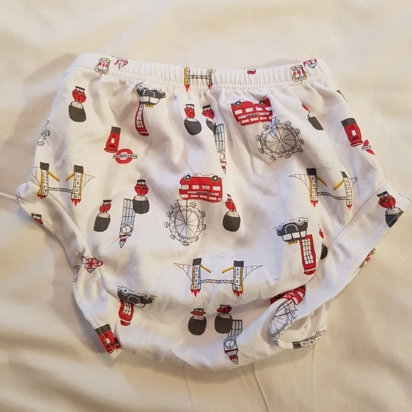 Kissy Kissy London design diaper cover - Picture 2 of 3